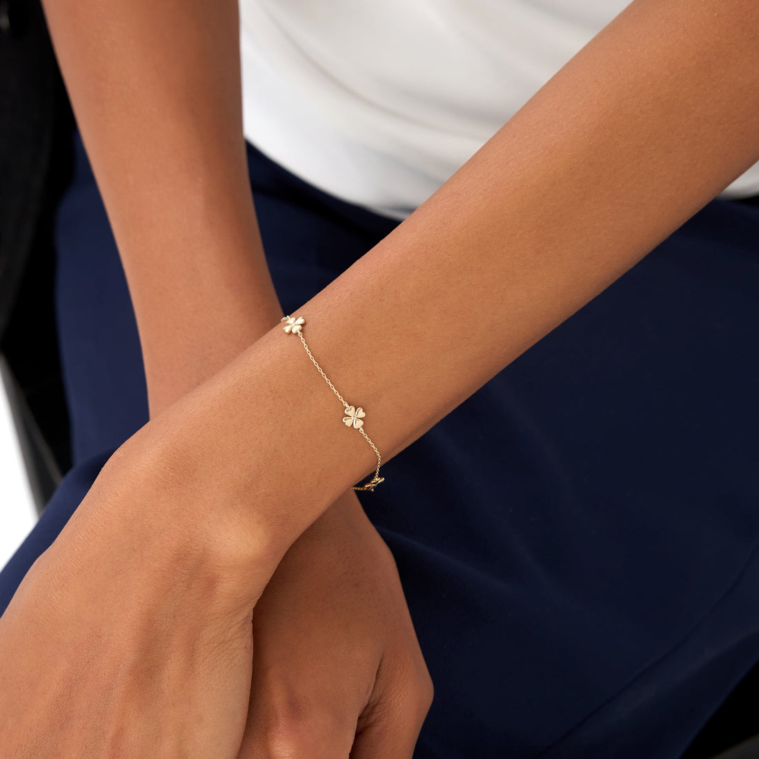 Dainty Gold Clover Bracelet