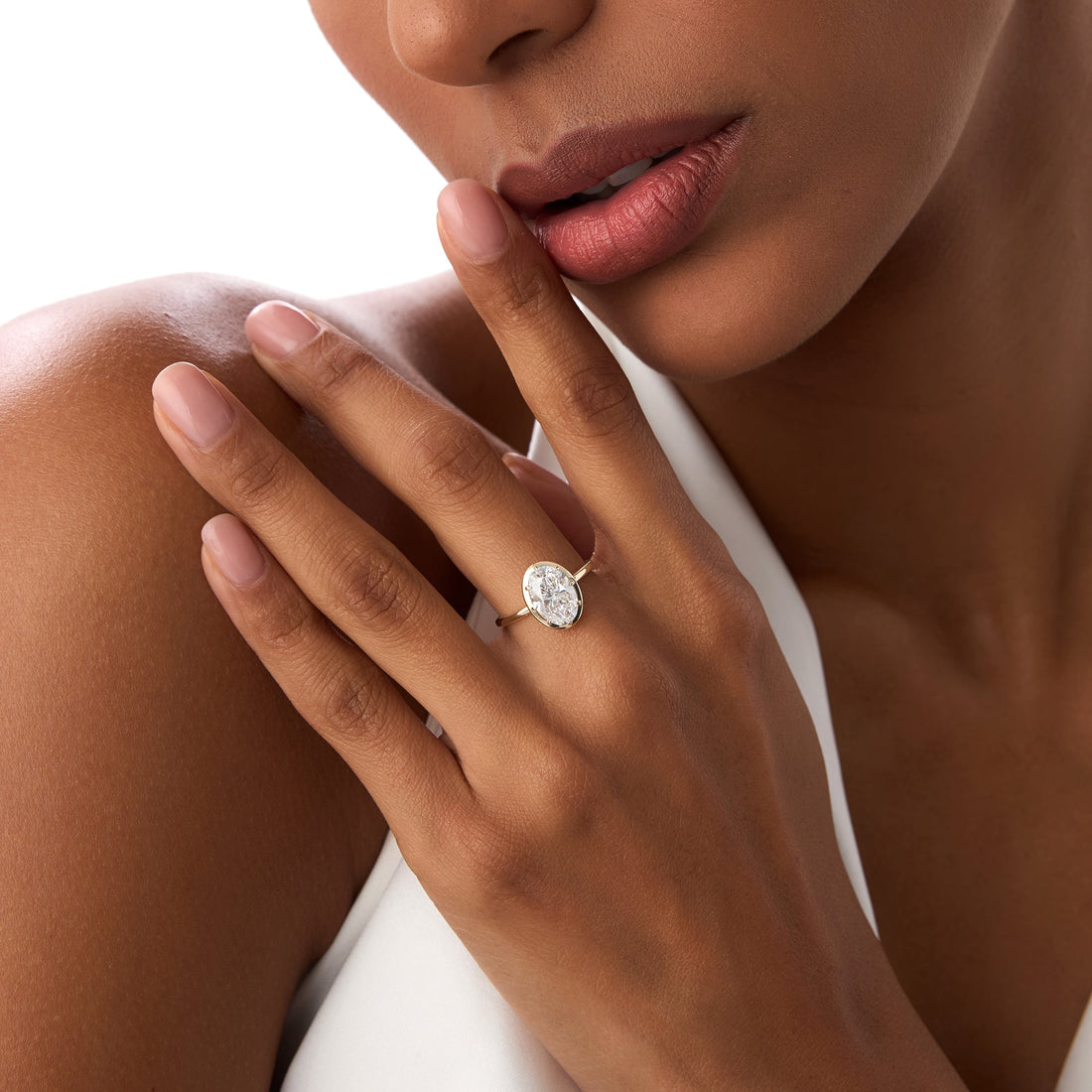 Oval Shape Lab Grown Diamond Claw Prong Engagement Ring
