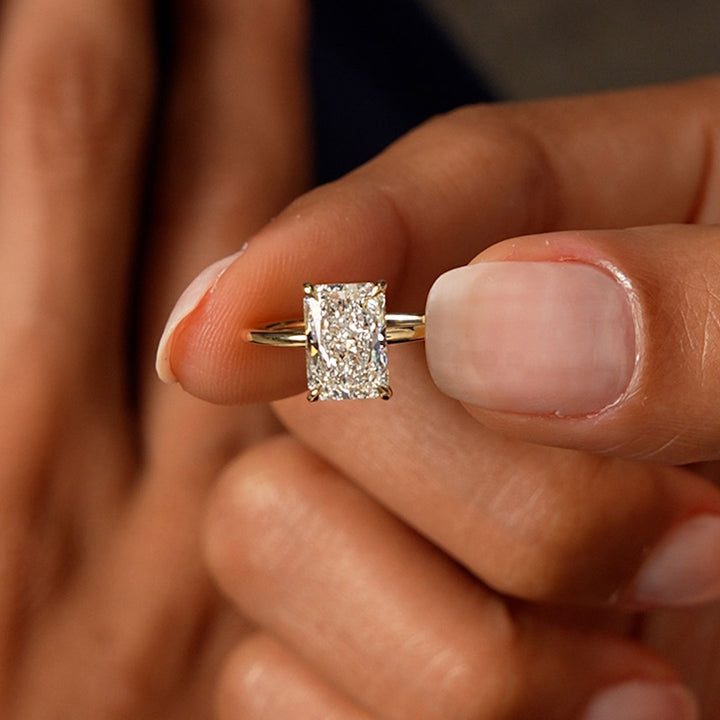 Radiant Cut Solitaire Diamond Engagement Ring
