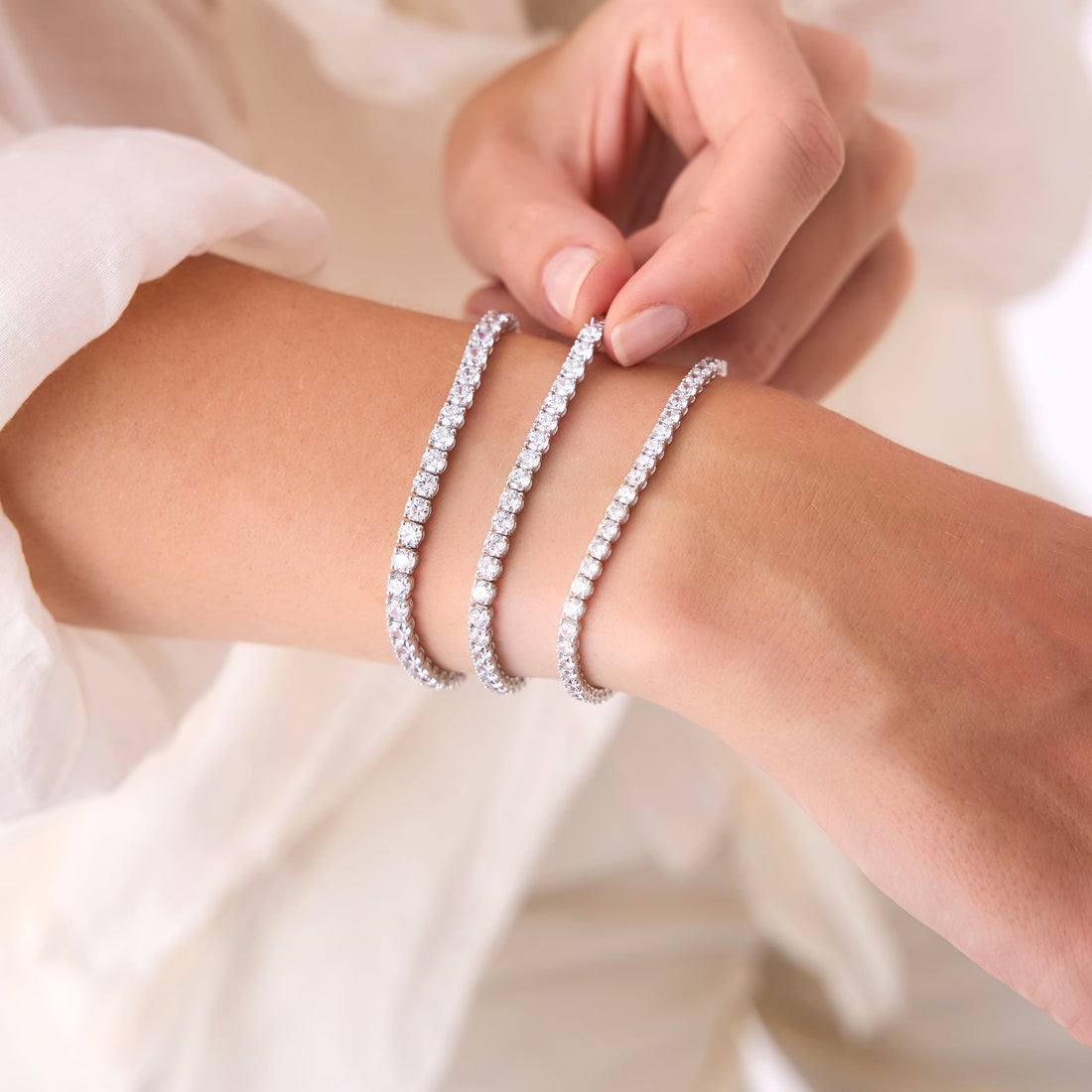 Round Lab Grown Diamond Tennis Bracelet
