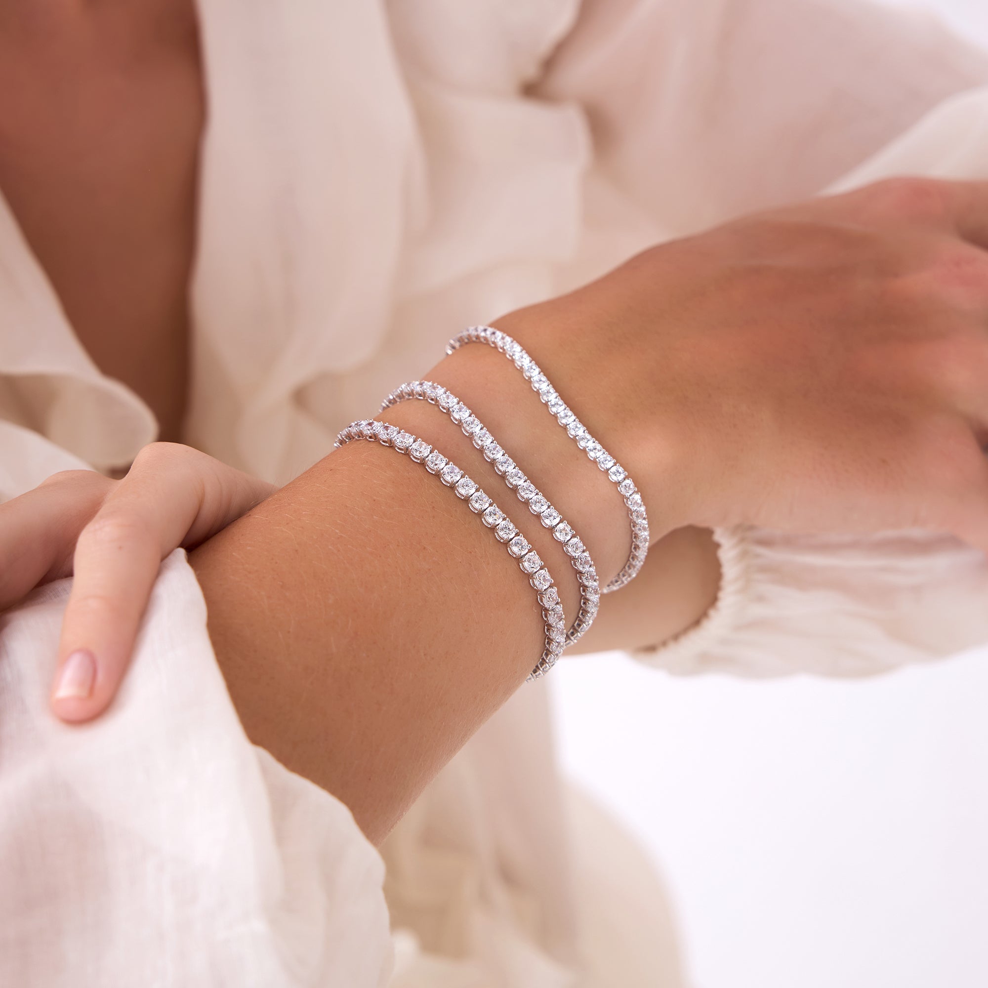 Round Lab Grown Diamond Tennis Bracelet