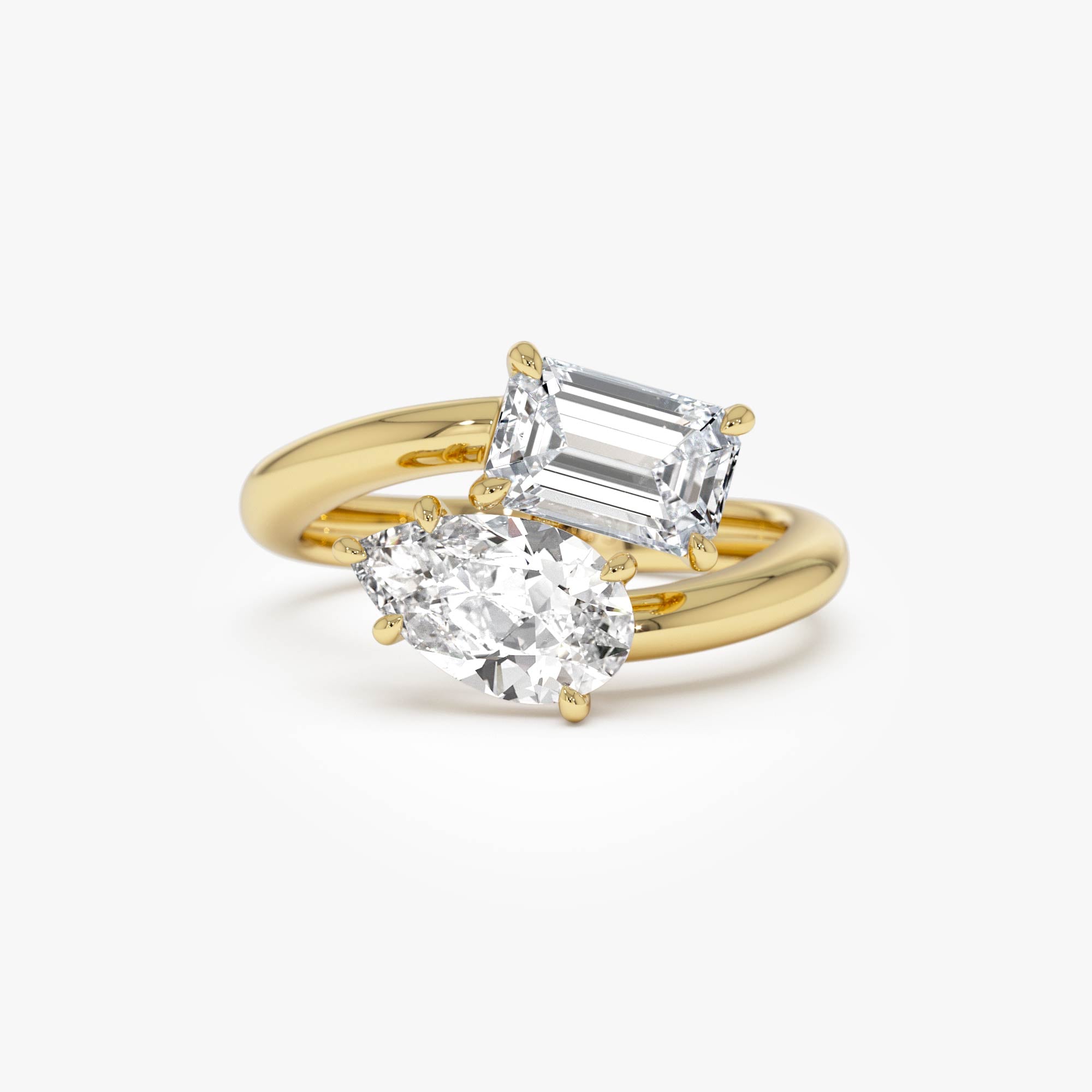 Toi et Moi Emerald And Pear Shape Sleek Design Diamond Ring