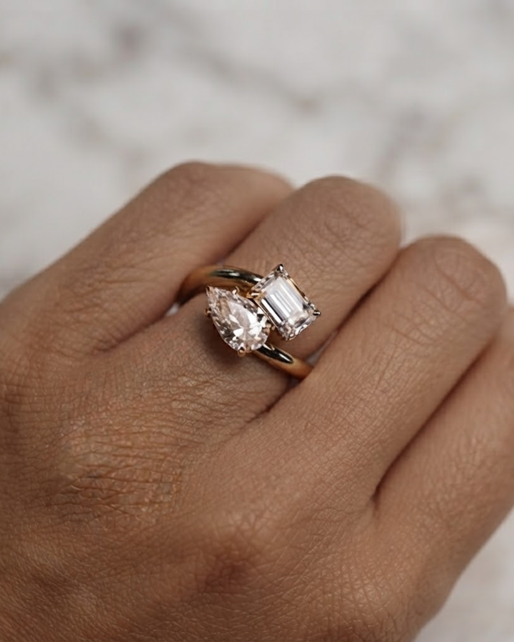 Toi et Moi Emerald And Pear Shape Sleek Design Diamond Ring